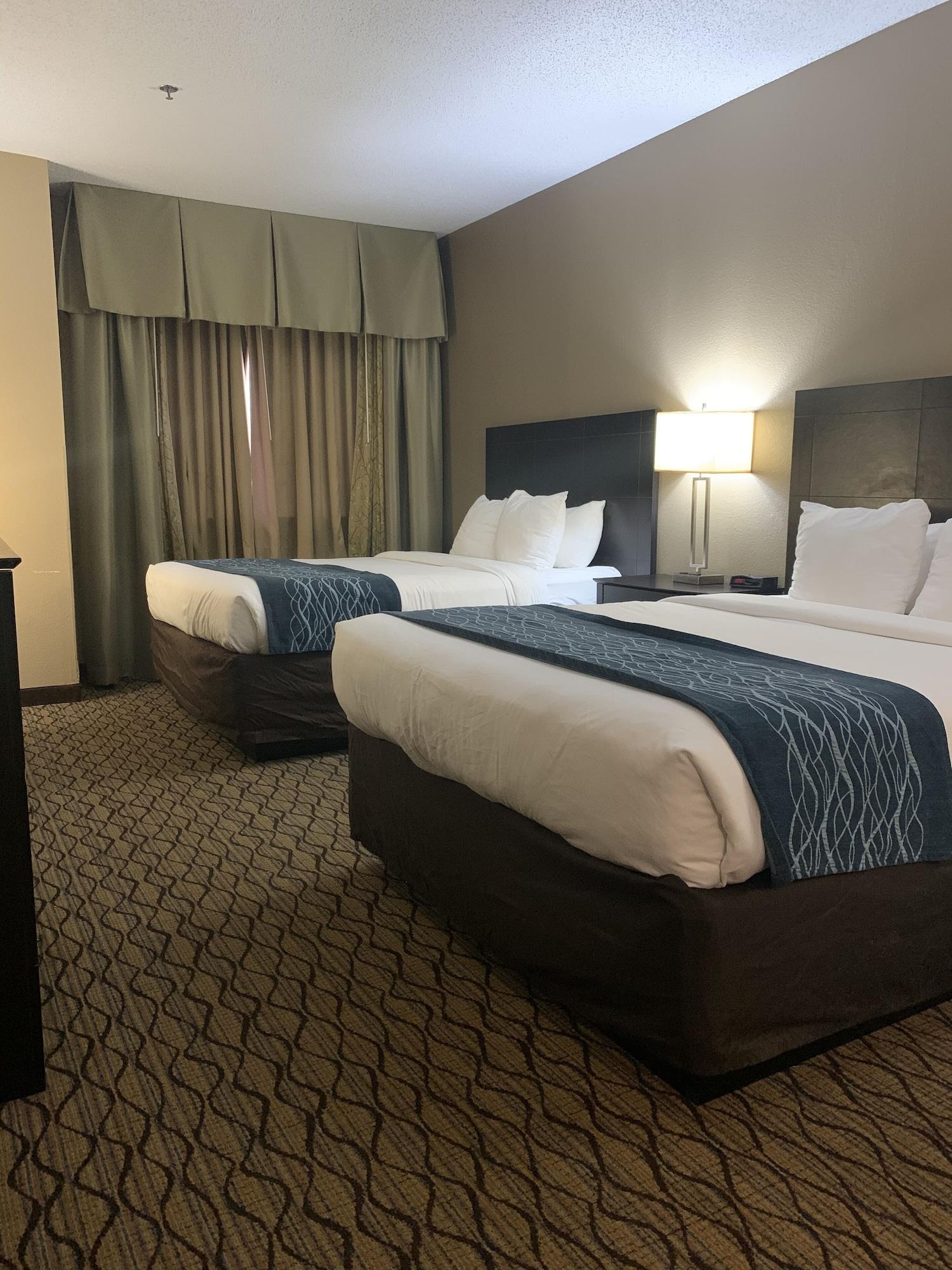 Comfort Inn & Suites Crystal Inn Sportsplex Gulfport Bagian luar foto