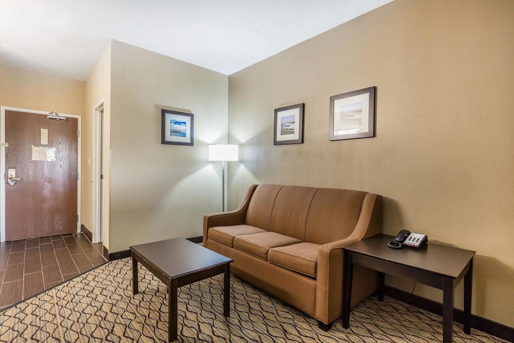 Comfort Inn & Suites Crystal Inn Sportsplex Gulfport Bagian luar foto
