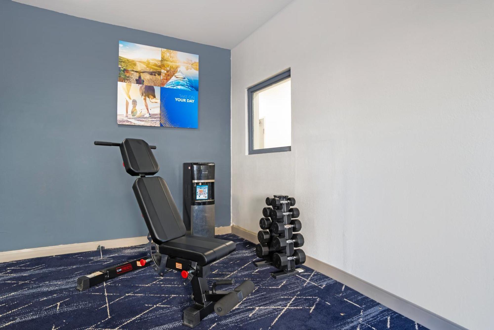 Comfort Inn & Suites Crystal Inn Sportsplex Gulfport Bagian luar foto