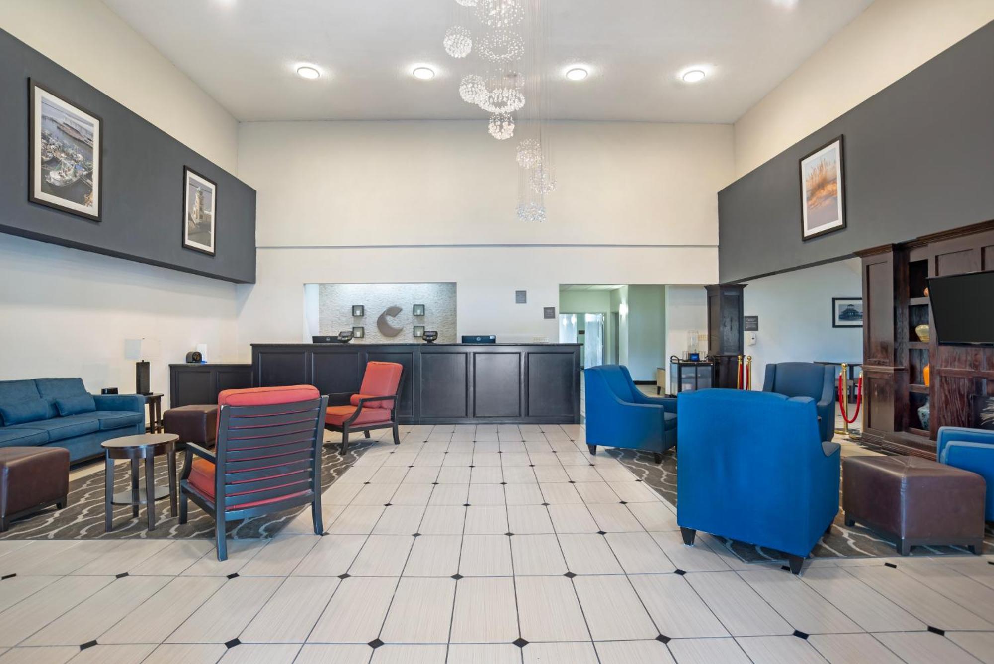 Comfort Inn & Suites Crystal Inn Sportsplex Gulfport Bagian luar foto