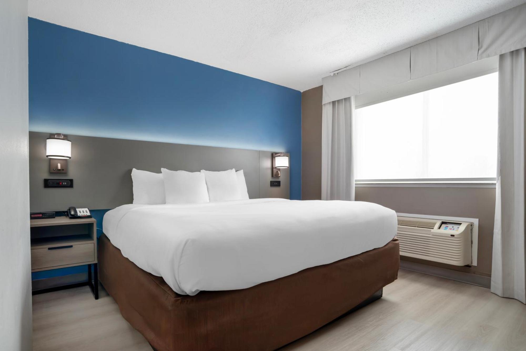 Comfort Inn & Suites Crystal Inn Sportsplex Gulfport Bagian luar foto