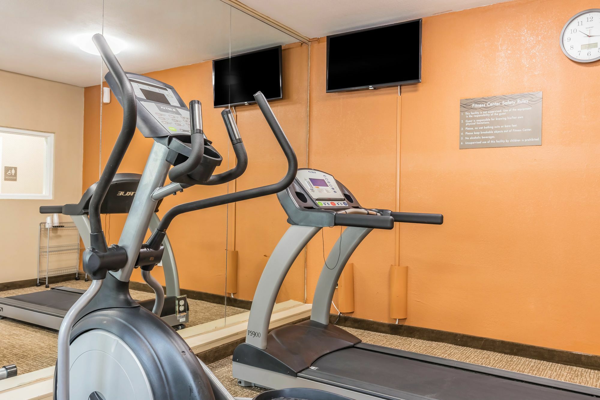 Comfort Inn & Suites Crystal Inn Sportsplex Gulfport Bagian luar foto